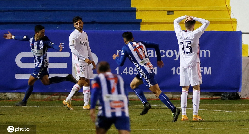النصر السعودي يُقدم عرضاً خرافياً لزيدان بقيمة 120 مليون يورو  