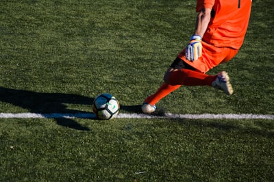 الطفل الفلسطيني حسن أبو طيبة يحلم باحتضان كأس العالم للأيتام في المغرب