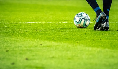 الهلال والاهلي بثصراع العمالقة في سماء الكرة العربية